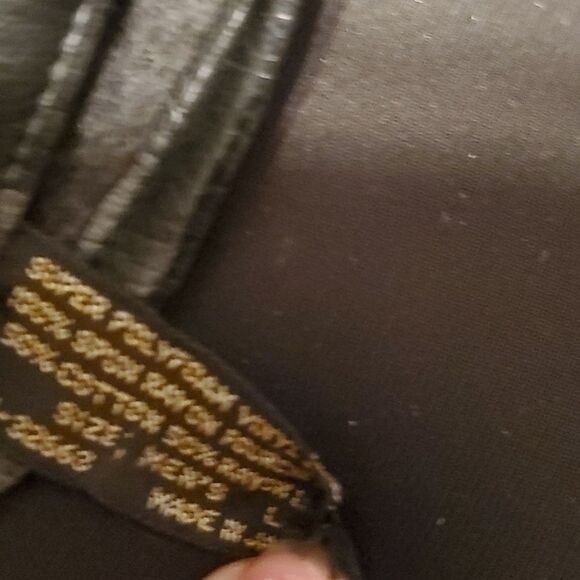 Beautiful vegan faux leather driving gloves size large. - Picture 4 of 6